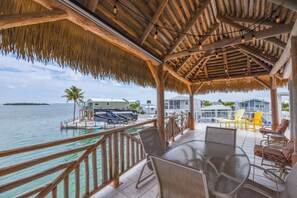 Outdoor dining - Tiki Time in Cudjoe Key 136 (Cudjoe Key)