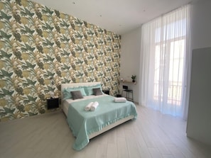 Habitación Confort | 1 habitación, decoración personalizada y cortinas blackout 