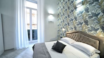 Deluxe Room | 1 bedroom, individually decorated, blackout drapes, soundproofing