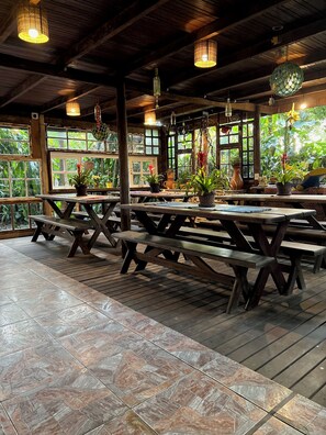 Desayuno buffet incluido todos los días 