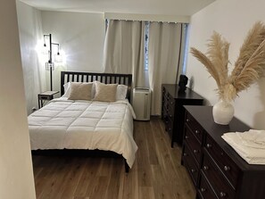 3 bedrooms, iron/ironing board, WiFi, bed sheets - Cozy 3-bedroom apartment with WiFi in Centrally located Honolulu Salt Lake (Honolulu)