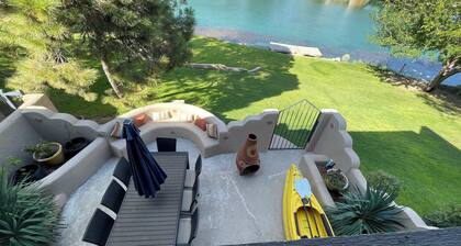 Casa Rio Oasis a cosy 3-bedroom condo right on the Pecos River,