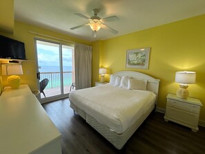 Apartamento, 1 cama de matrimonio grande con sofá cama (Sunrise Beach #2107) | 2 dormitorios y wifi