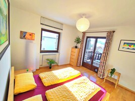 Apartamento panorámico, vistas a la montaña | 1 dormitorio, ropa de cama hipoalergénica, caja fuerte