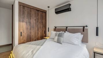 2 habitaciones, tabla de planchar con plancha, wifi y ropa de cama