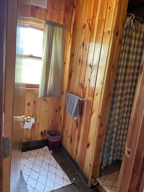 Handtücher, Seife, Toilettenpapier