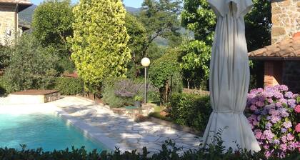 Casa di Campagna con Piscina