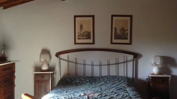 7 Schlafzimmer, Bügeleisen/Bügelbrett, WLAN, Bettwäsche