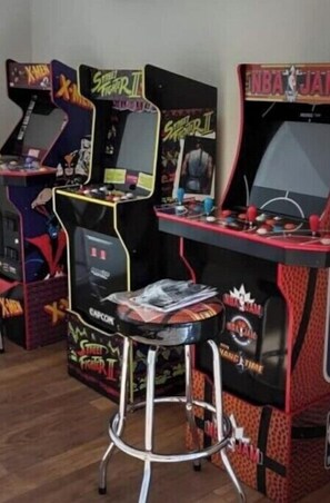 Games room - Evergreen Lodge (Muncy)