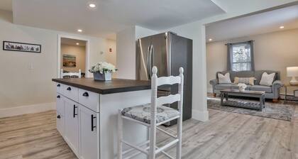 Walk to Tuscan Village | Modern 4bd Farmhouse