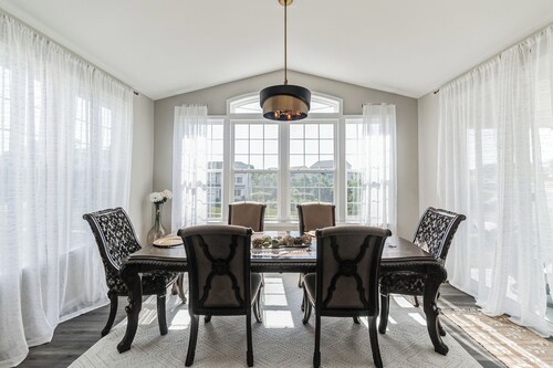 Pure Luxury, Grill and Fireplace