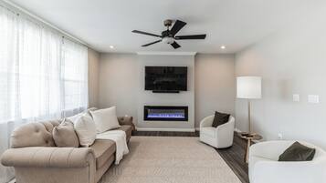 TV connectée, table de tennis de table