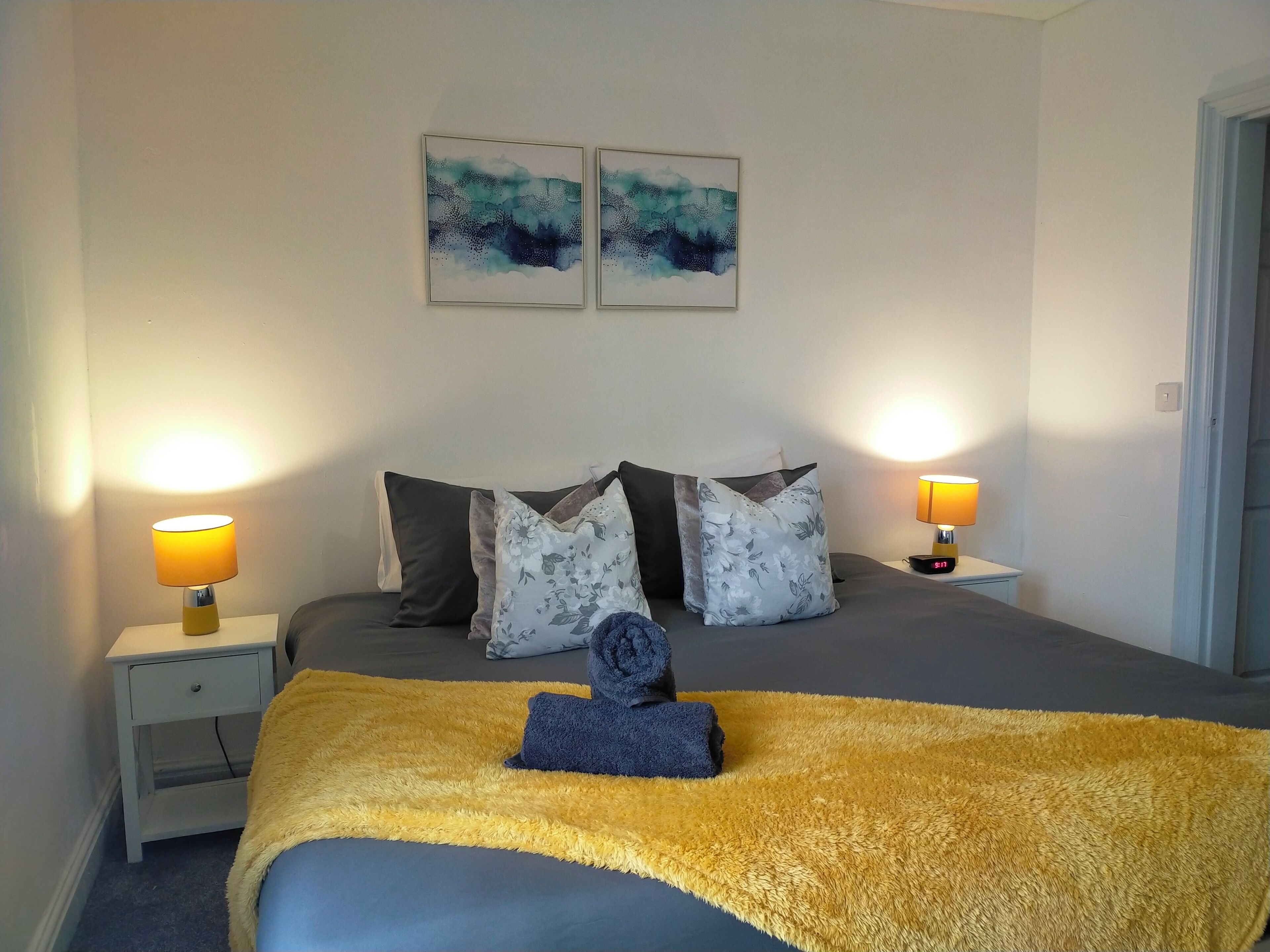 3 bedrooms, in-room safe, desk, iron/ironing board