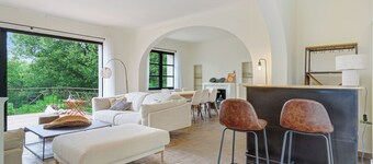 Renovated St Tropez house in the heart of the vineyards