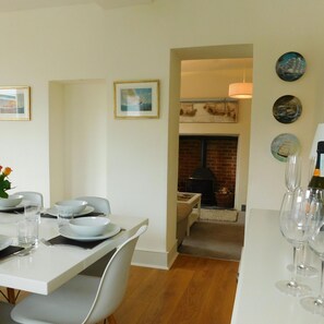 5 عدّة غرف نوم وأسرّة أطفال/رضّع (مجانًا)