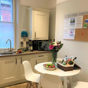 Hus | Gratis baby-/barnesenge