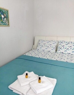2 bedrooms, in-room safe, desk, iron/ironing board -     LOTUS HOUSE 
Tarih & Doğa & Konfor (Aydin)