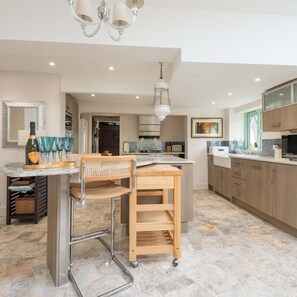 บ้านพัก, พร้อมสิ่งอำนวยความสะดวกสำหรับผู้พิการ | 6 ห้องนอน, เปล/เตียงเด็  กอ่อน (ฟรี)