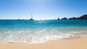 Unclassified image, 4 of 999, button - Villa La Estancia Cabo San Lucas (Cabo San Lucas)