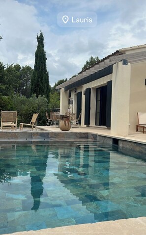 Piscine extérieure, piscine chauffée
