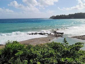 Beach towels - D'Rhatid Mansion (St Mary Parish)