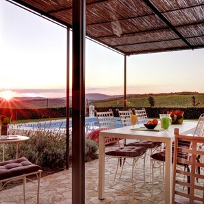 Villa, fumatori | 4 camere, culle/letti per bambini (gratuiti)