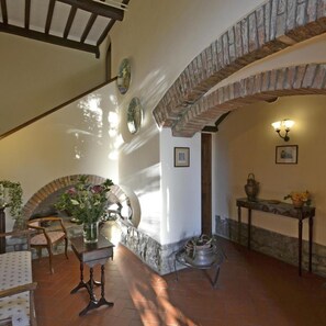 Villa, røyk | 6 soverom og barnesenger (inkludert)