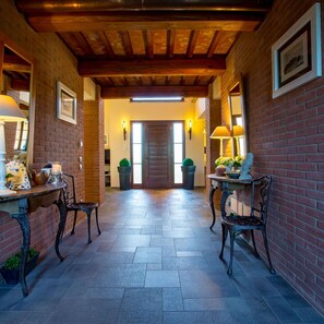 4 habitaciones y cunas gratuitas