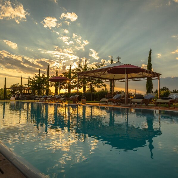 4 habitaciones y cunas gratuitas