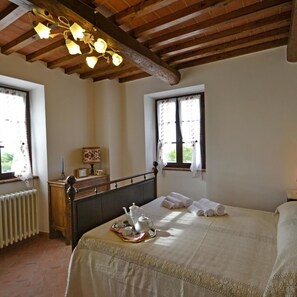 7 bedrooms, free cots/infant beds - Villa Anita - Villa Anita (Cortona)