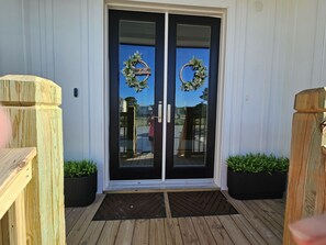 Exterior detail - New High End Build/Furnishings! Max 12 guests - Gated Community includes pool (Dauphin Island)