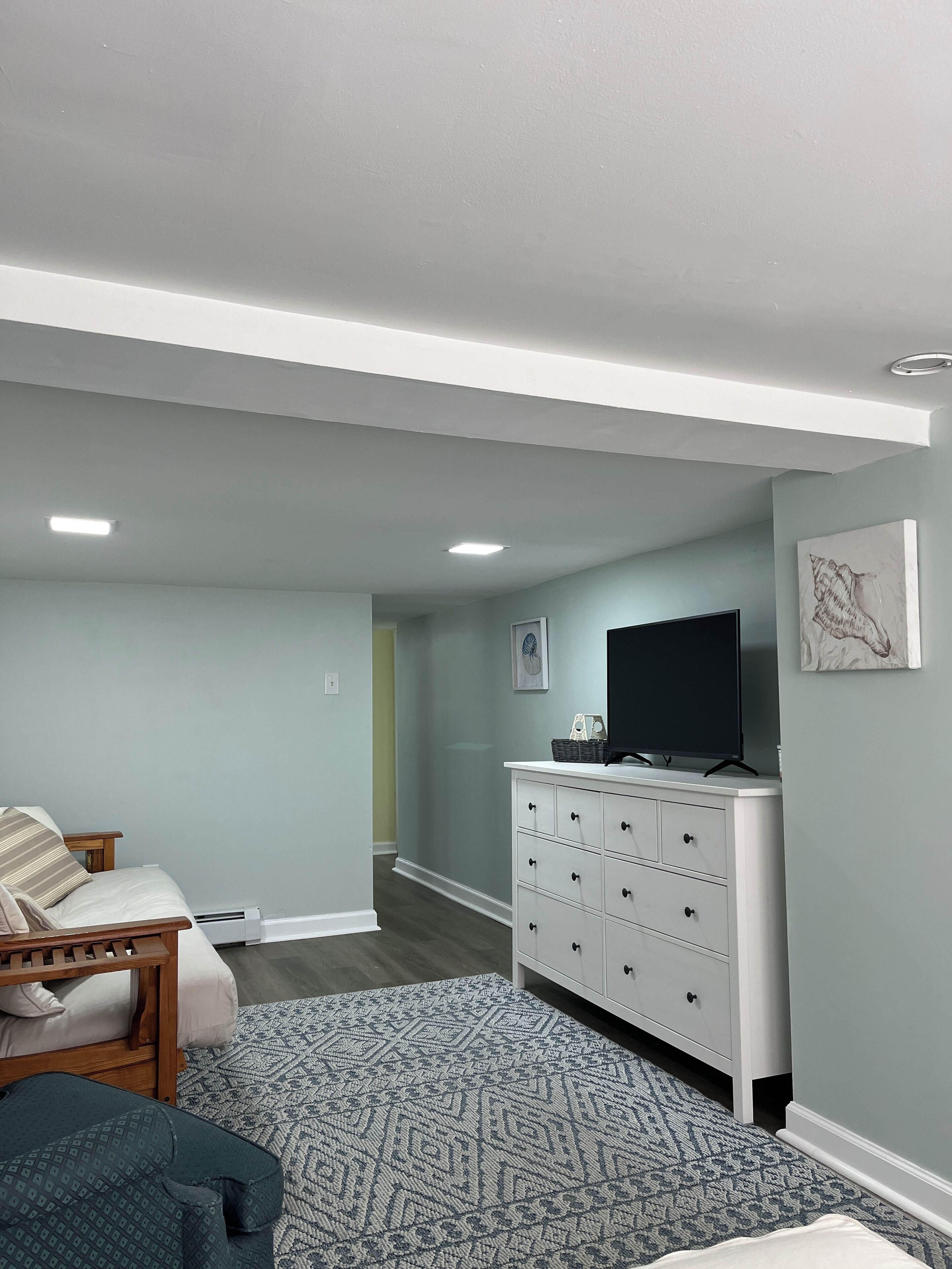 Charming 2-bedroom apartment close to the beach!