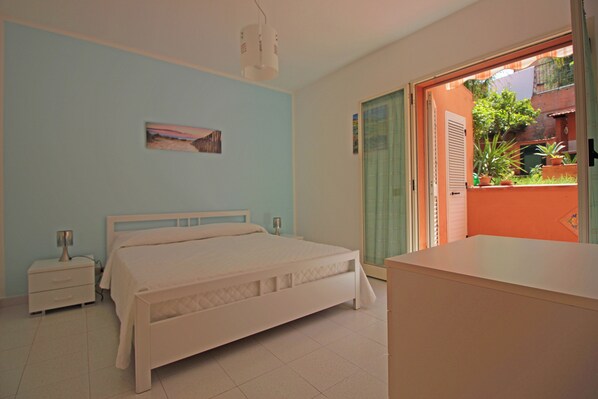 Condo | 2 bedrooms, cots/infant beds, free WiFi, bed sheets - Villetta Santa Lucia con giardino (Cefalù)