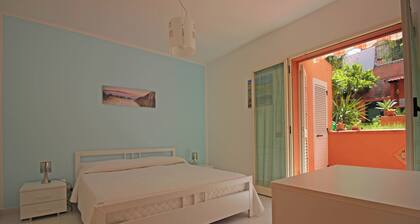 Villetta Santa Lucia con patio e giardino by Wonderful Italy