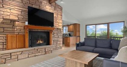 Montana Mansion: Theater, Gym, Arcade, Billiards