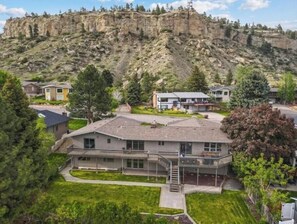 Exterior - Montana Mansion: Theater, Gym, Arcade, Billiards (Billings)