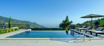 Pluto-1 PLANET LUXURY VILLAS