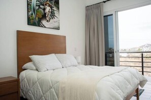 2 soverom, strykejern/-brett, reiseseng for barn og wi-fi (inkludert)