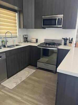 Fridge, microwave, oven, stovetop
