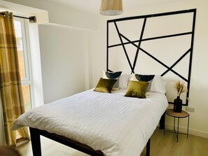 2 bedrooms, iron/ironing board, travel cot, WiFi