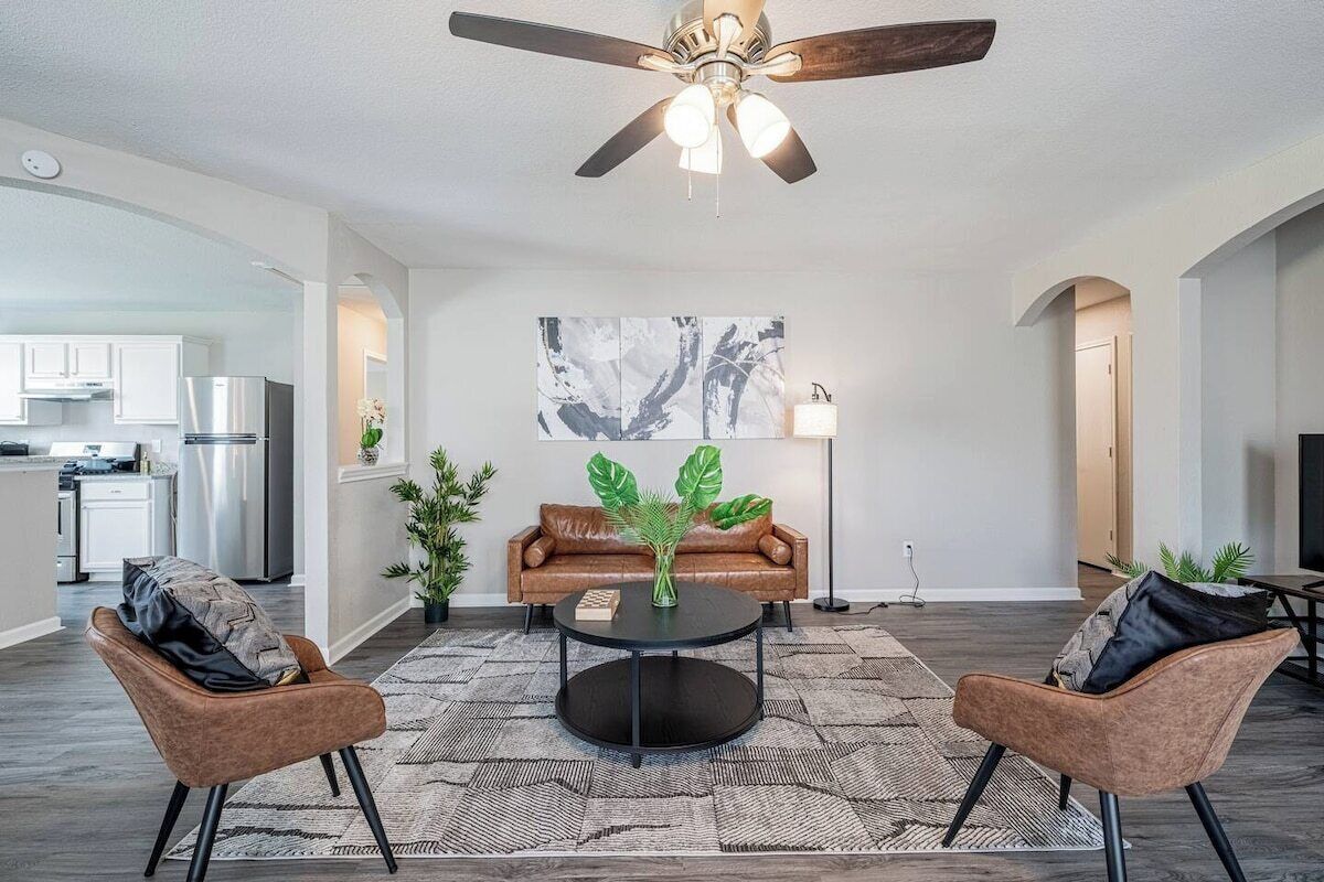 7862 Cozy 3BR Air Hockey downtown holiday home