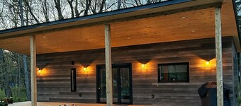 BRAND NEW - Intimate tiny cabin in Algoma!