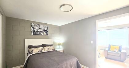 Sunny, Stylish 1BR in Historic Beverly Perfect for Travel Pros -3 Beds