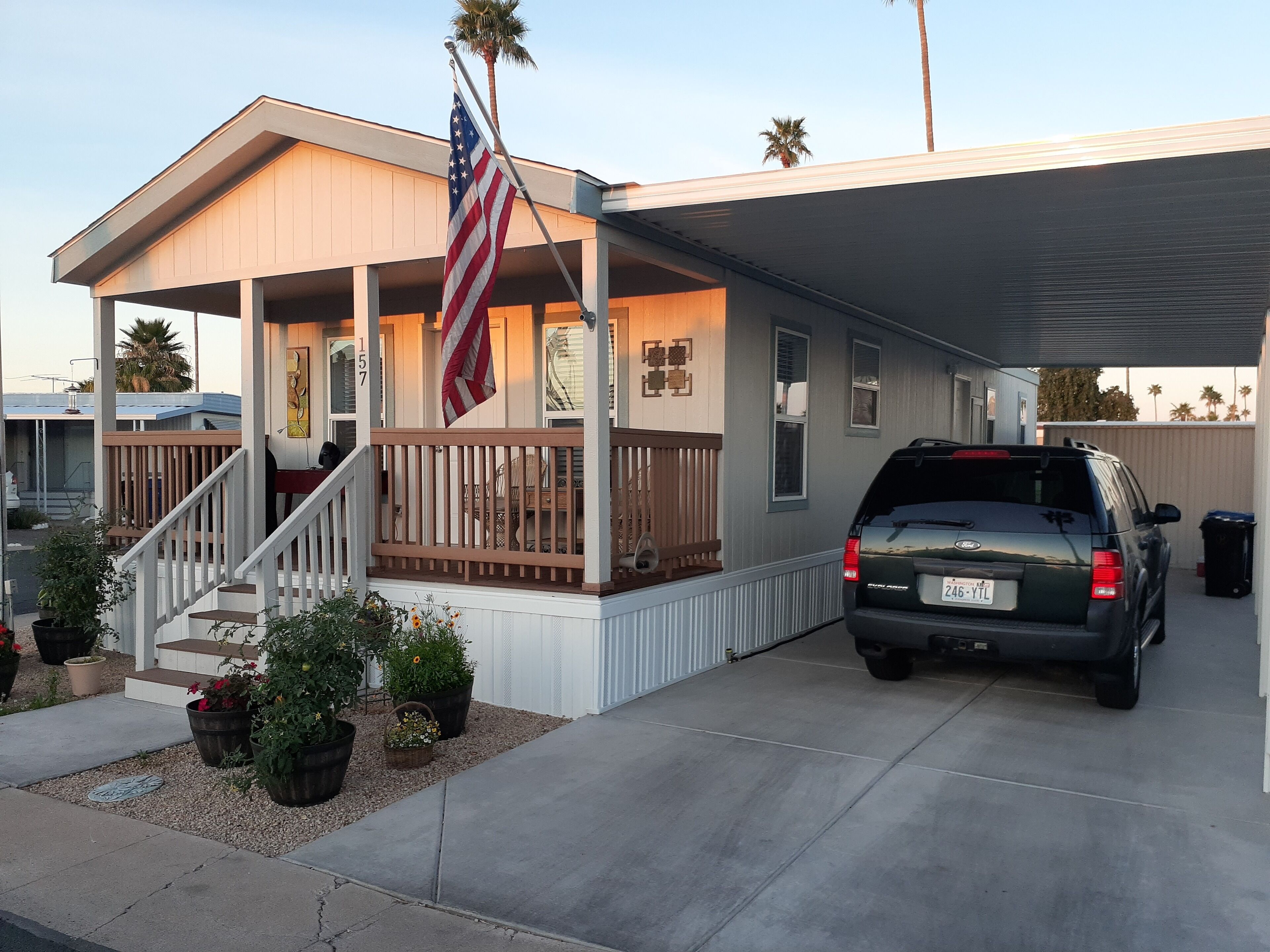 Cozy 2-bedroom mobile home with AC, WiFi in SUNNY Mesa