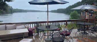 Family friendly cabin close to playground. Amazing swimming beach