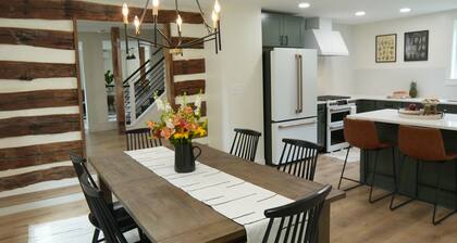 Luxurious 3-Bedroom Home Surrounded by Natural Beauty, Close to Top Attractions