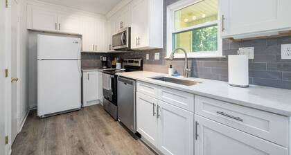 Pet-Friendly Duplex | Ideal for Families & Groups!