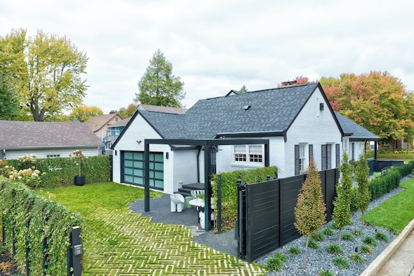 Welcome to Ivy Grace where luxury meets neighborhood vibes.