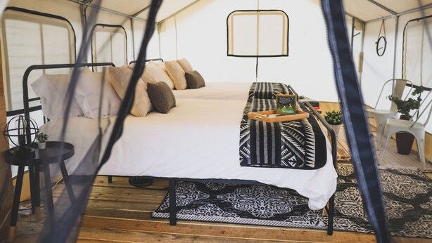 1 habitación y ropa de cama