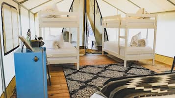 1 quarto, roupa de cama